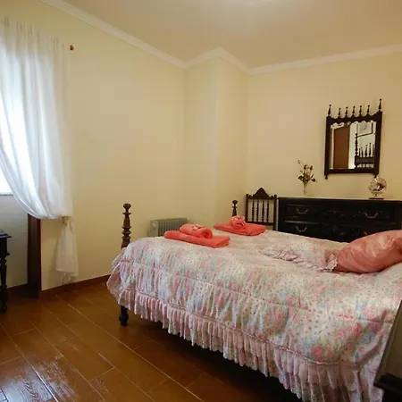 Casa Da Ramada - Water Tank With Running Natural Spring Water - By Bedzy