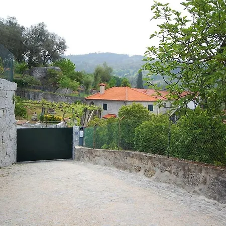 Дом отдыха Casa Da Ramada - Water Tank With Running Natural Spring Water - By Bedzy
